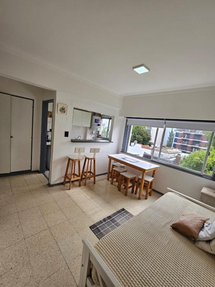 VENTA MONOAMBIENTE - ALBERTI 2200-