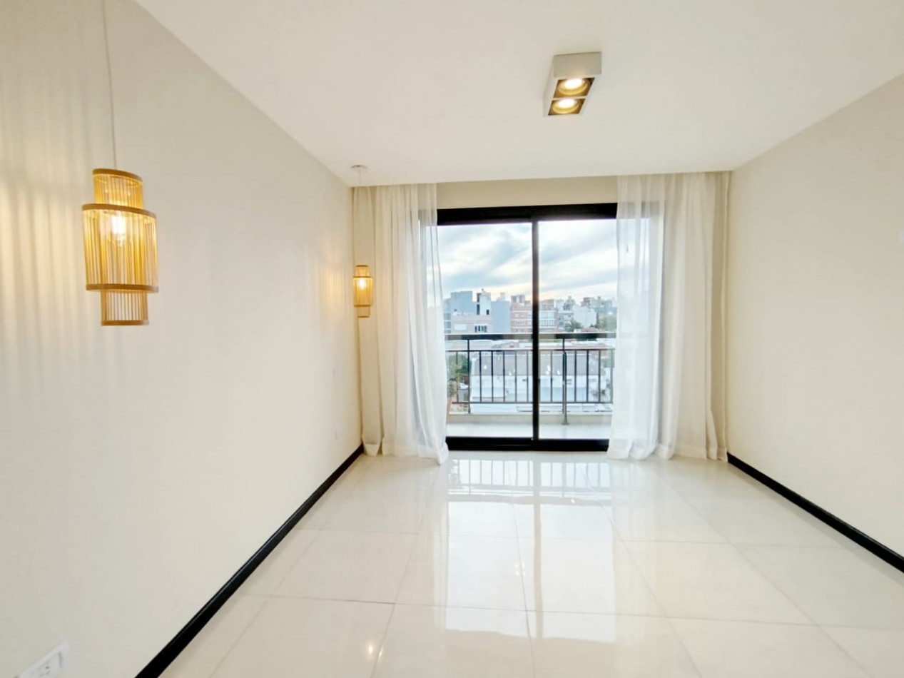 VENTA 3 AMBIENTES A LA CALLE CON COCHERA Y BAULERA- ZONA ALDREY -