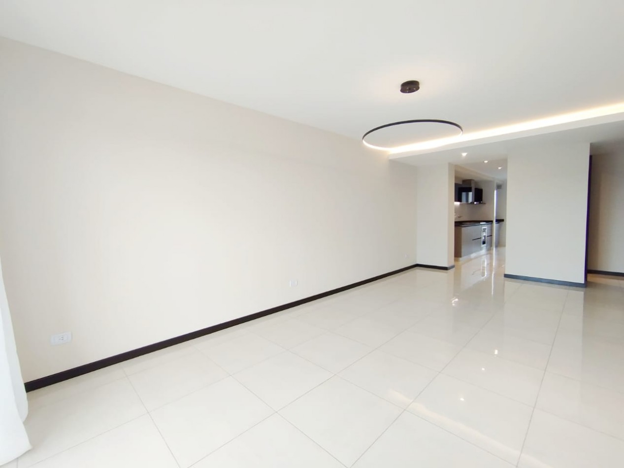 VENTA 3 AMBIENTES A LA CALLE CON COCHERA Y BAULERA- ZONA ALDREY -