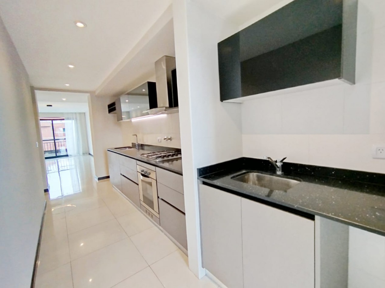 VENTA 3 AMBIENTES A LA CALLE CON COCHERA Y BAULERA- ZONA ALDREY -