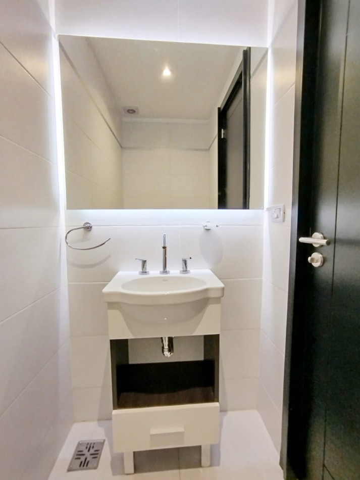 VENTA 3 AMBIENTES A LA CALLE CON COCHERA Y BAULERA- ZONA ALDREY -