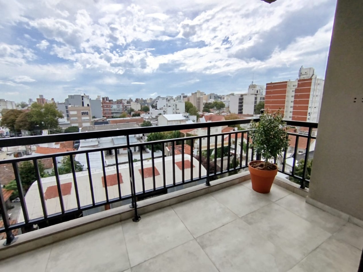 VENTA 3 AMBIENTES A LA CALLE CON COCHERA Y BAULERA- ZONA ALDREY -