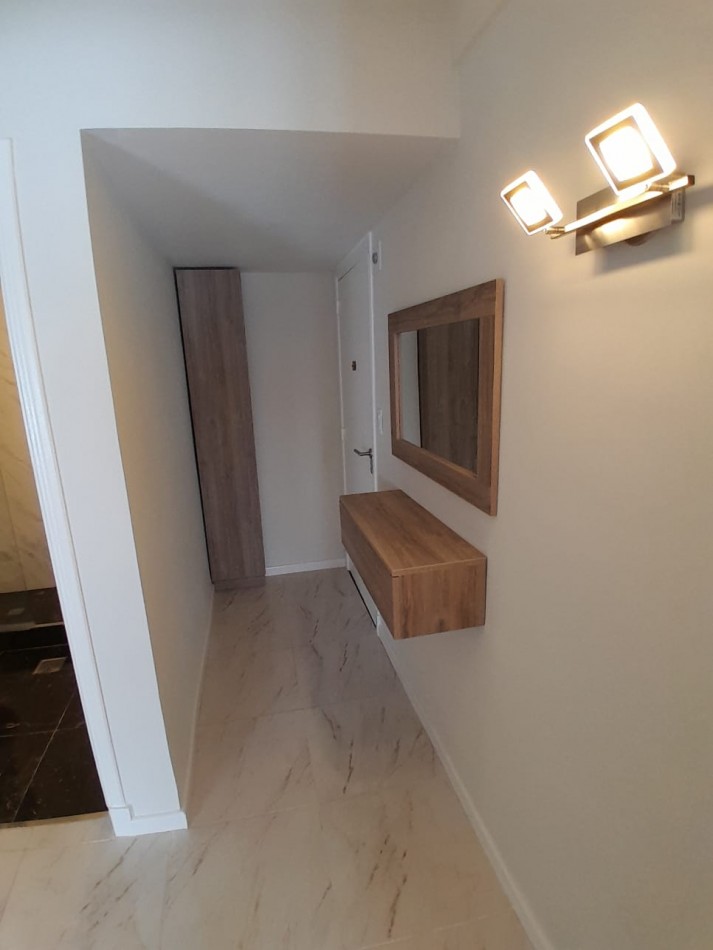VENTA DOS AMBIENTES RECICLADO CON BALCON FRANCES - CENTRO -