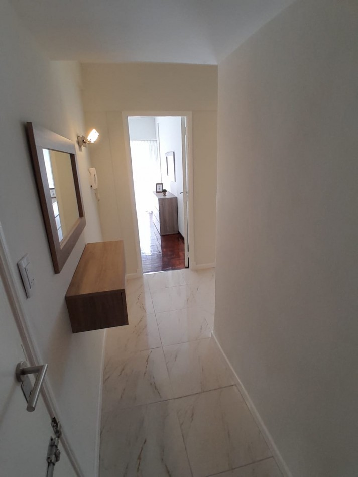 VENTA DOS AMBIENTES RECICLADO CON BALCON FRANCES - CENTRO -