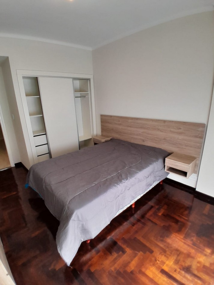 VENTA DOS AMBIENTES RECICLADO CON BALCON FRANCES - CENTRO -