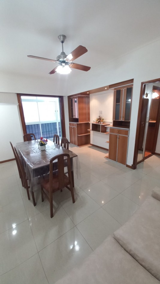 VENTA DOS AMBIENTES CON BALCON CERRADO - PLAZA COLON -