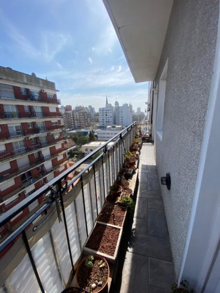 VENTA SEMIPISO 3 AMBIENTES - CENTRO-
