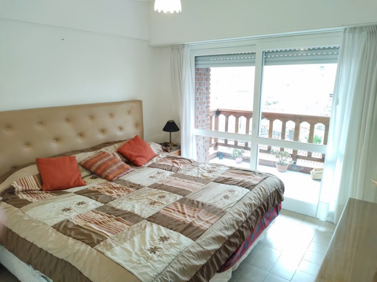 VENTA 4 AMBIENTES CON DEPENDENCIA Y COCHERA - LA PERLA-