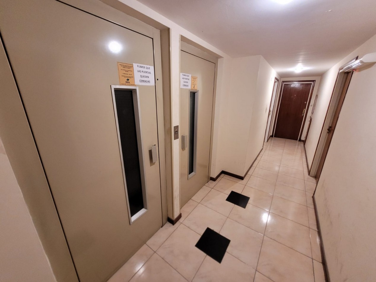 VENTA DOS AMBIENTES CON COCHERA Y TERRAZA - ENTRE RIOS 2400-
