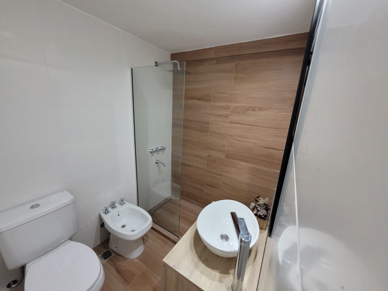 VENTA DOS AMBIENTES CON COCHERA Y TERRAZA - ENTRE RIOS 2400-