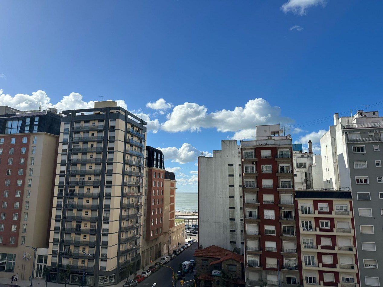 VENTA TRES AMBIENTES A LA CALLE RECICLADO - PLAZA COLON-