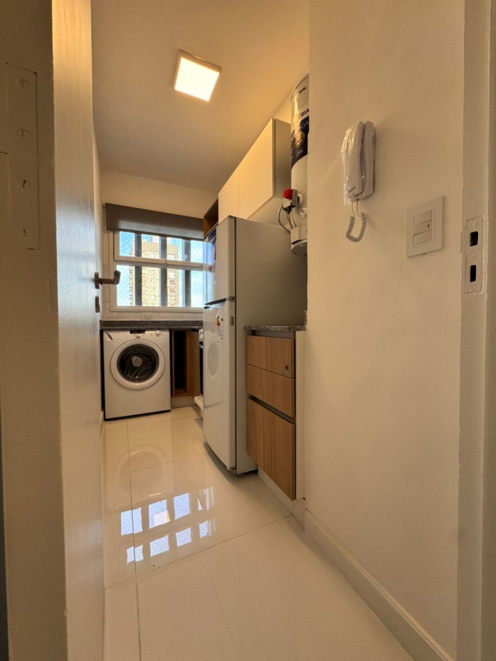 VENTA MONOAMBIENTE RECICLADO CON BALCON -PLAZA MITRE-