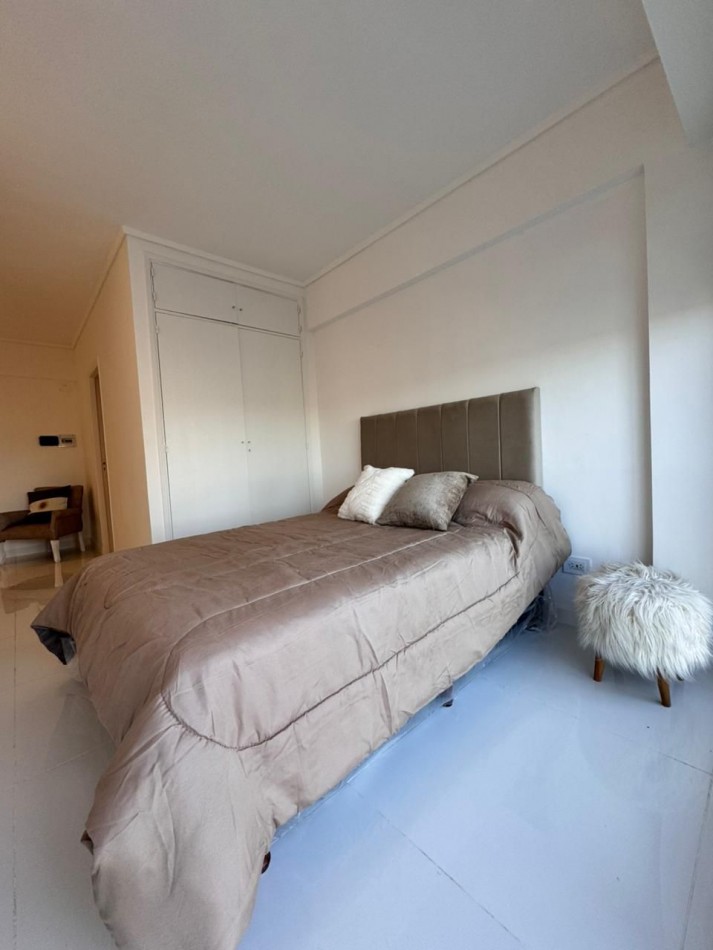 VENTA MONOAMBIENTE RECICLADO CON BALCON -PLAZA MITRE-