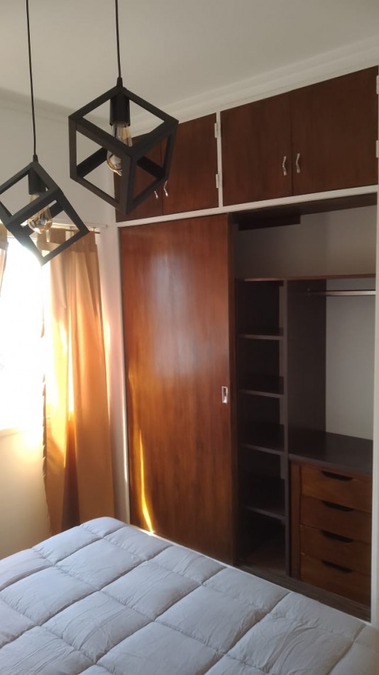 VENTA DOS AMBIENTES A LA CALLE CON BALCON - CORRIENTES 2600-