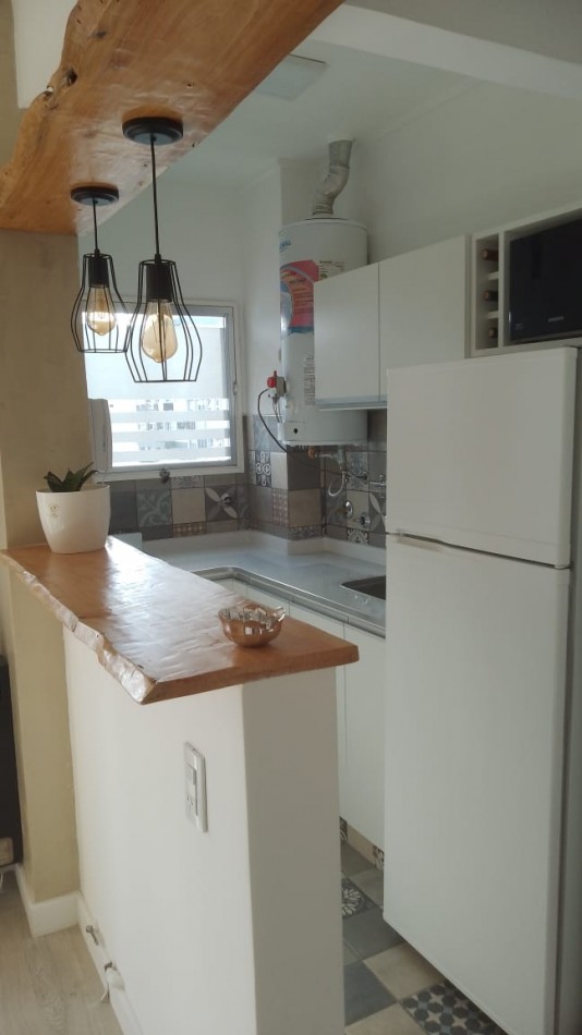 VENTA DOS AMBIENTES A LA CALLE CON BALCON - CORRIENTES 2600-
