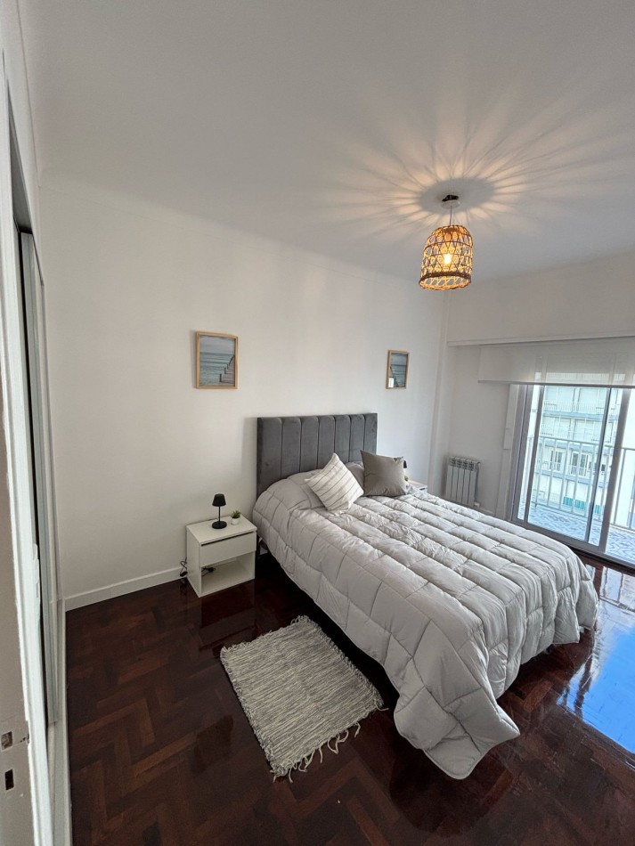 VENTA TRES AMBIENTES A LA CALLE CON VISTA AL MAR -CENTRO-