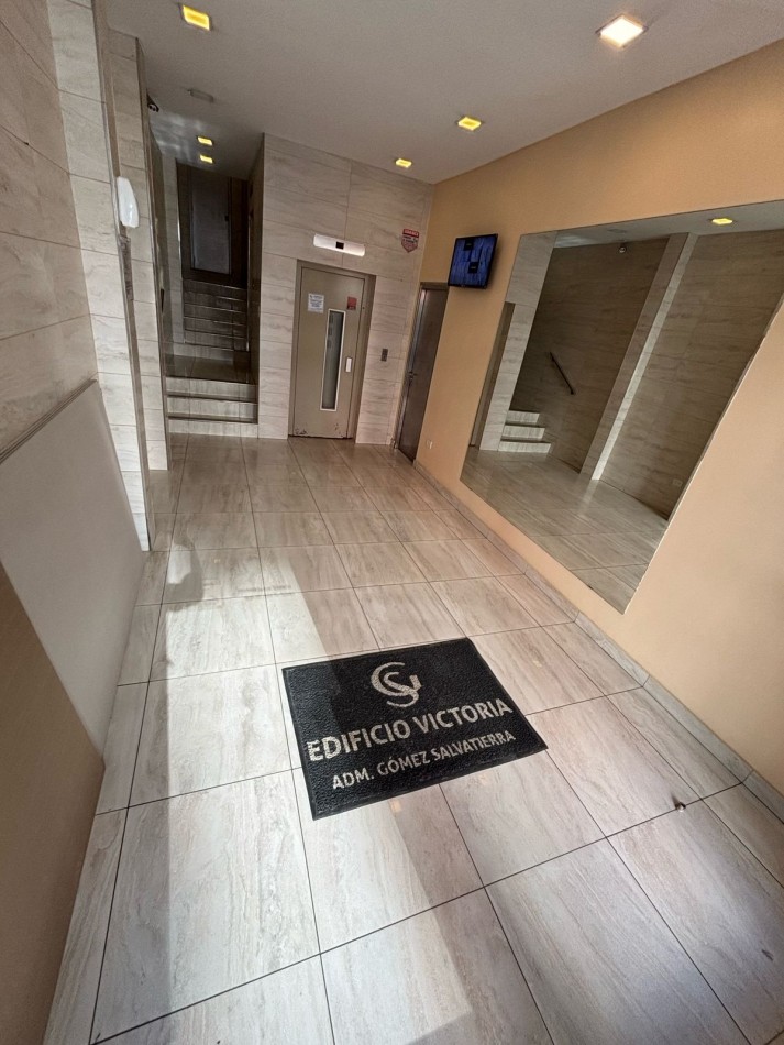 VENTA TRES AMBIENTES A LA CALLE CON VISTA AL MAR -CENTRO-