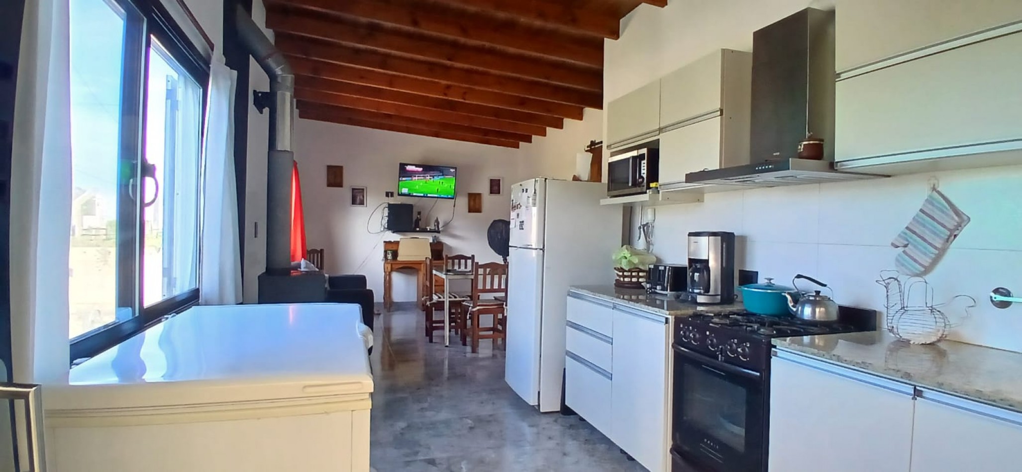 VENTA CASA TRES AMBIENTES + DOS DEPARTAMENTOS DE DOS AMBIENTES A ESTRENAR! - CAMET NORTE-