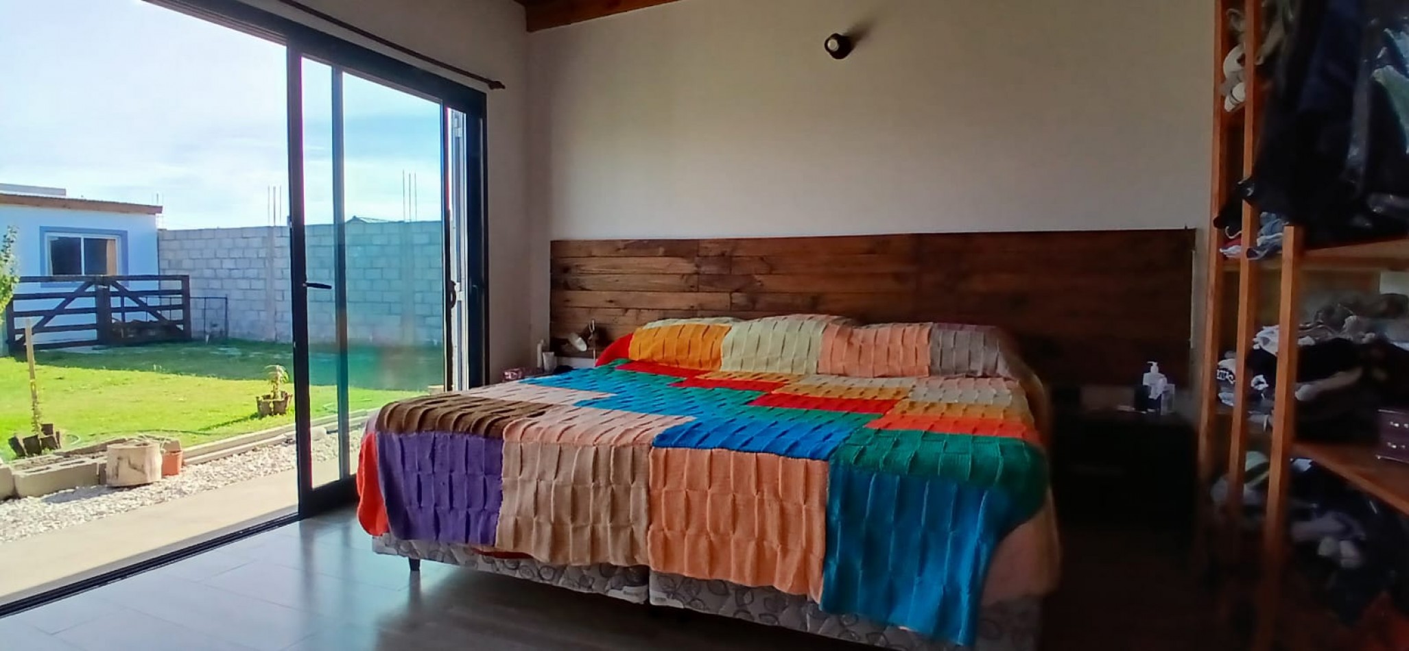 VENTA CASA TRES AMBIENTES + DOS DEPARTAMENTOS DE DOS AMBIENTES A ESTRENAR! - CAMET NORTE-