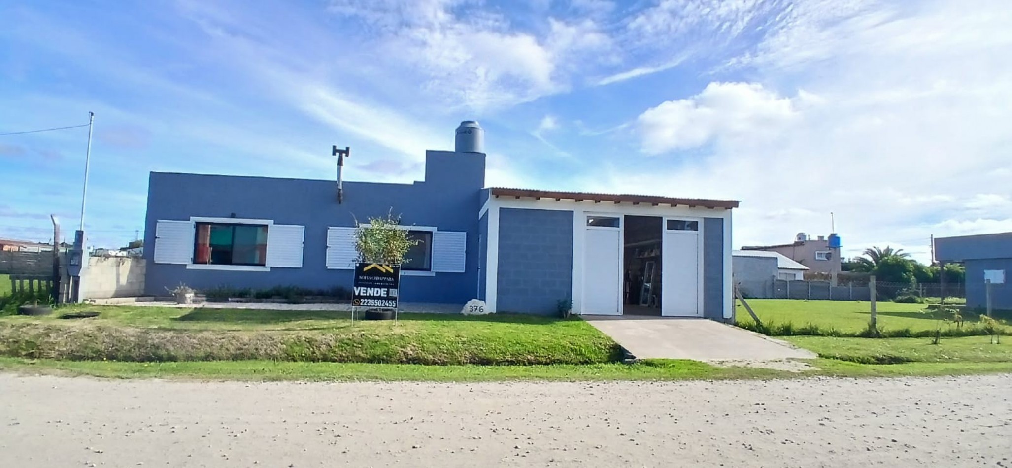 VENTA CASA TRES AMBIENTES + DOS DEPARTAMENTOS DE DOS AMBIENTES A ESTRENAR! - CAMET NORTE-
