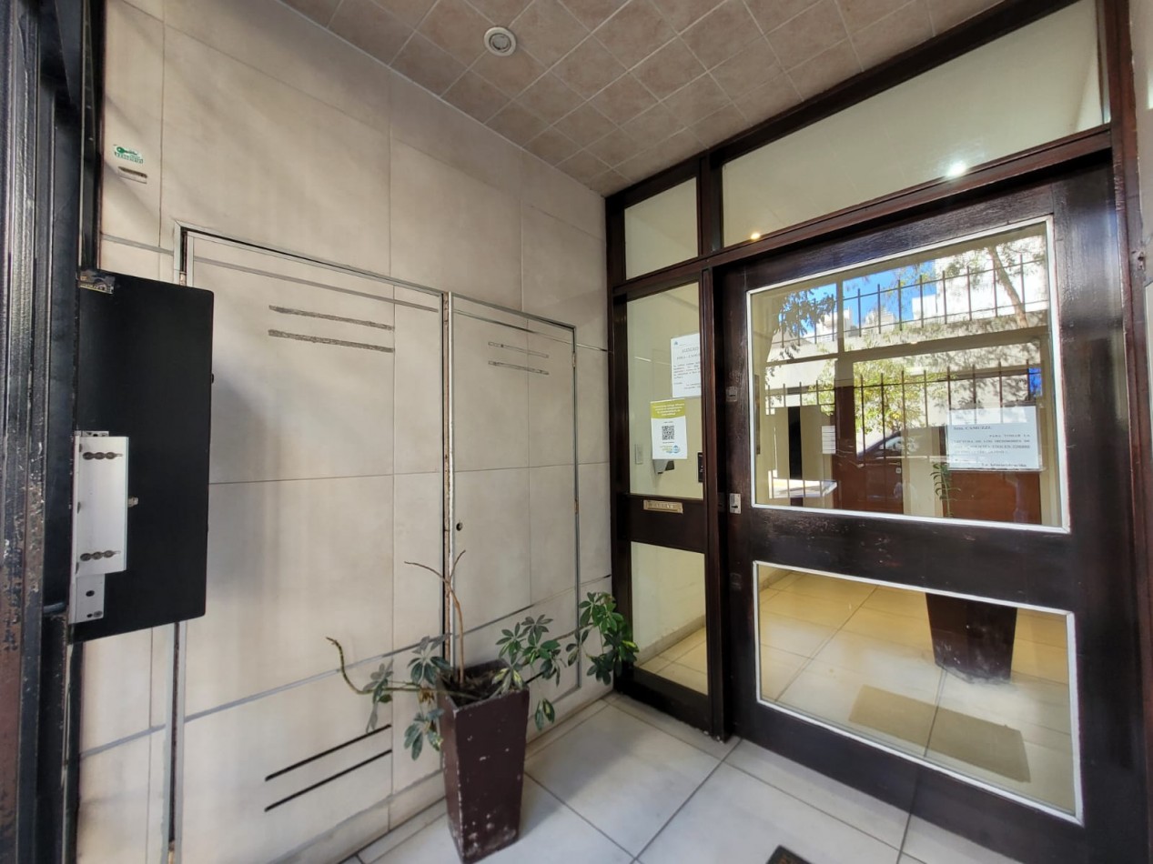 VENTA PISO 3 AMBIENTES - PLAZA MITRE-