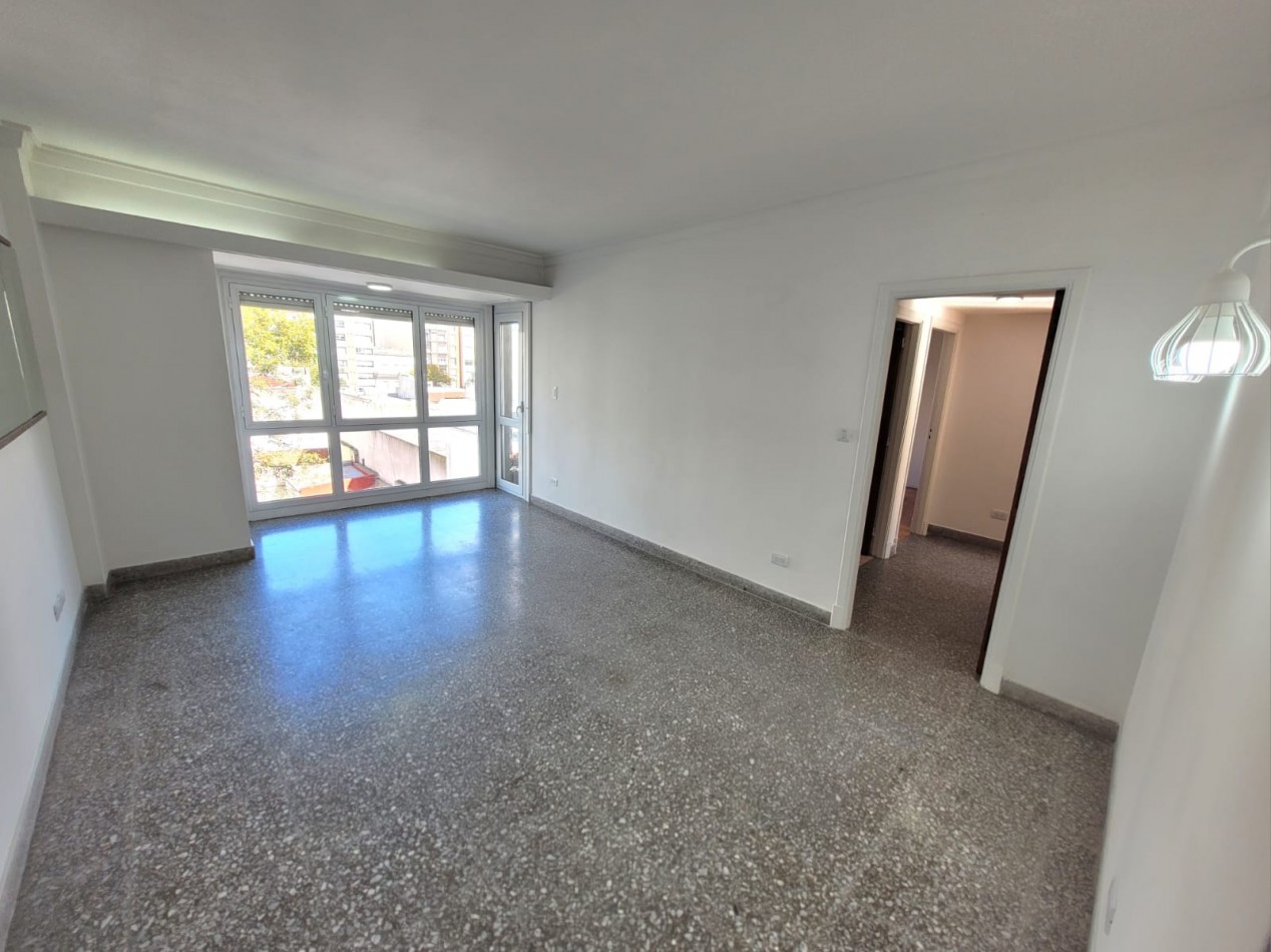 VENTA PISO 3 AMBIENTES - PLAZA MITRE-