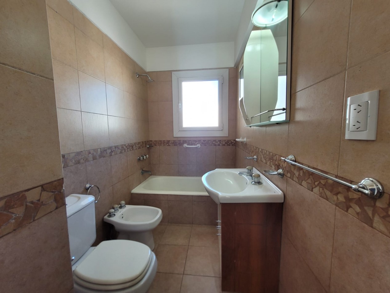 VENTA PISO 3 AMBIENTES - PLAZA MITRE-
