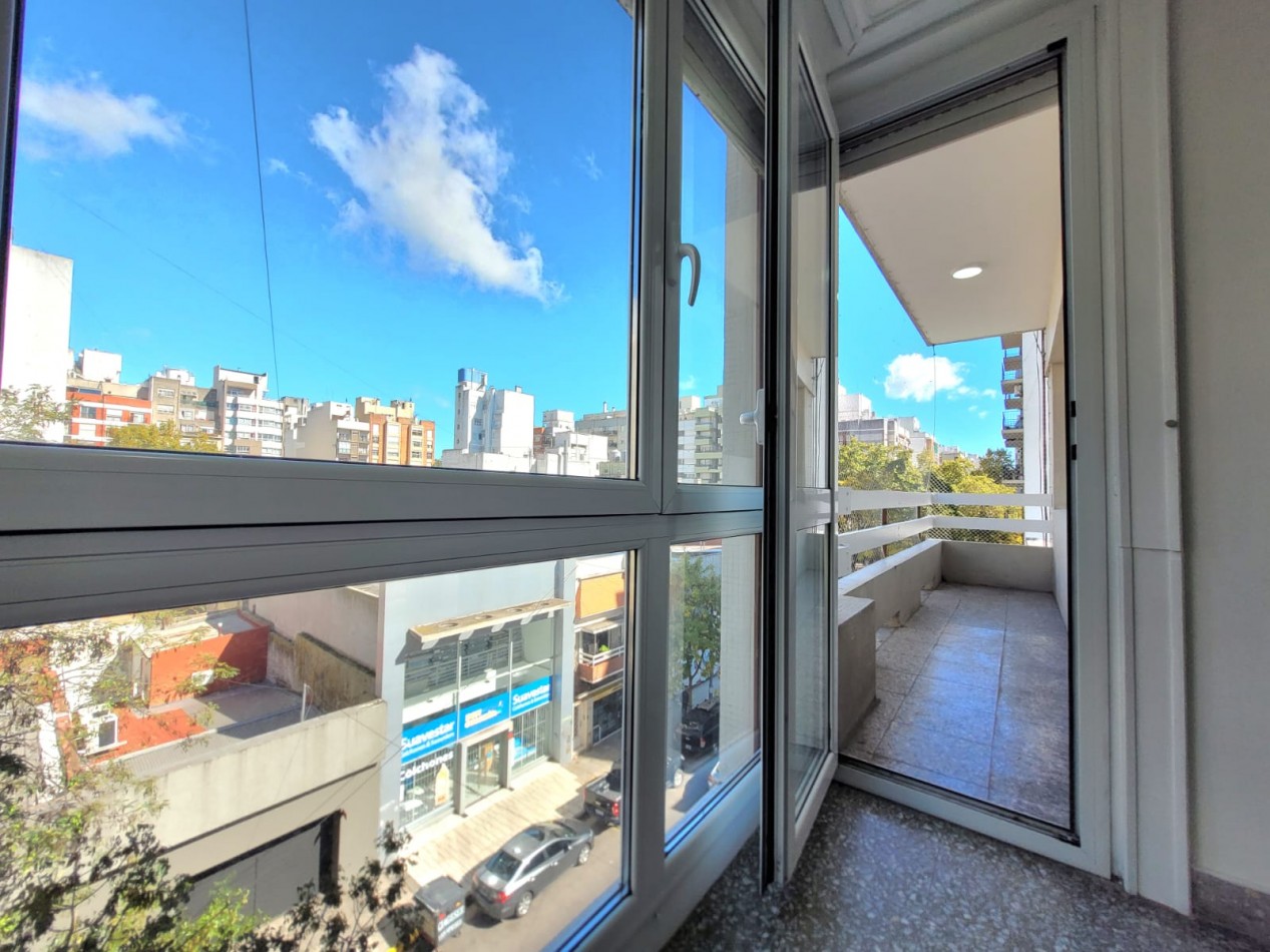 VENTA PISO 3 AMBIENTES - PLAZA MITRE-