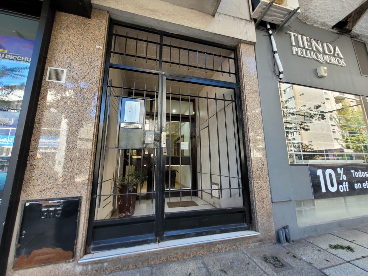 VENTA PISO 3 AMBIENTES - PLAZA MITRE-