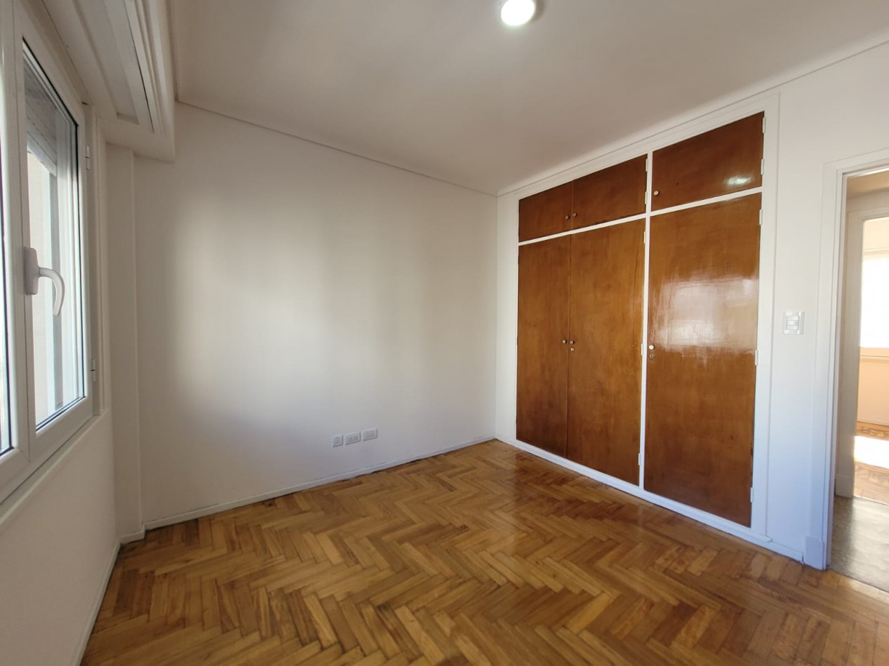 VENTA PISO 3 AMBIENTES - PLAZA MITRE-