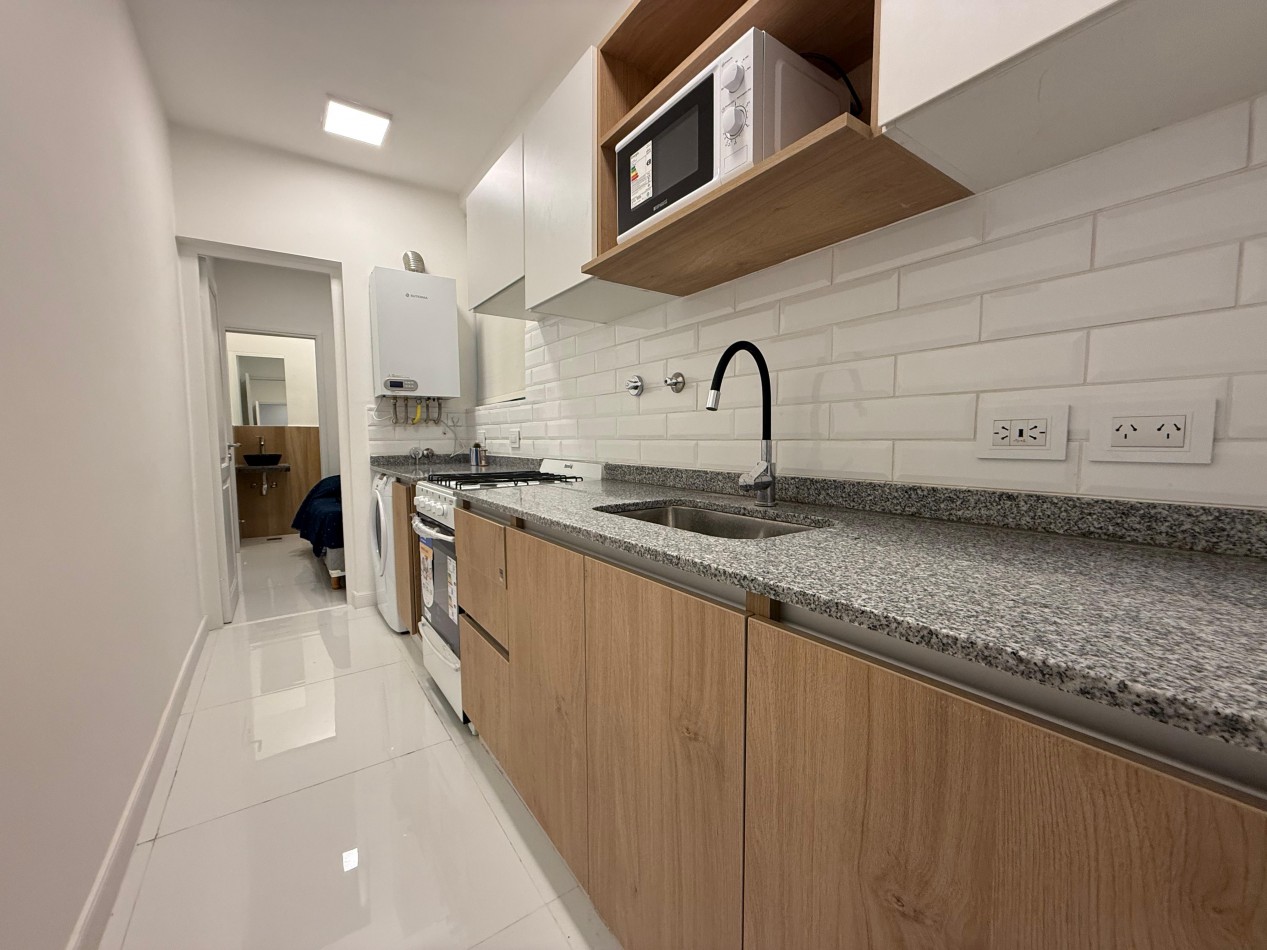 VENTA DOS AMBIENTES CON DEPENDENCIA - PLAZA COLON -