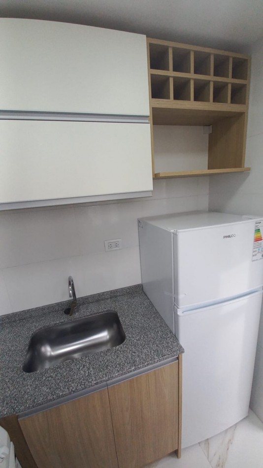 VENTA AMBIENTE Y MEDIO - PLAZA COLON -