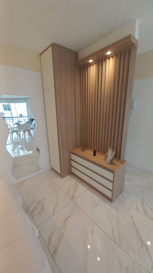 VENTA AMBIENTE Y MEDIO - PLAZA COLON -