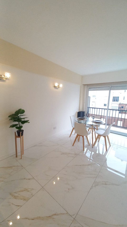 VENTA AMBIENTE Y MEDIO - PLAZA COLON -