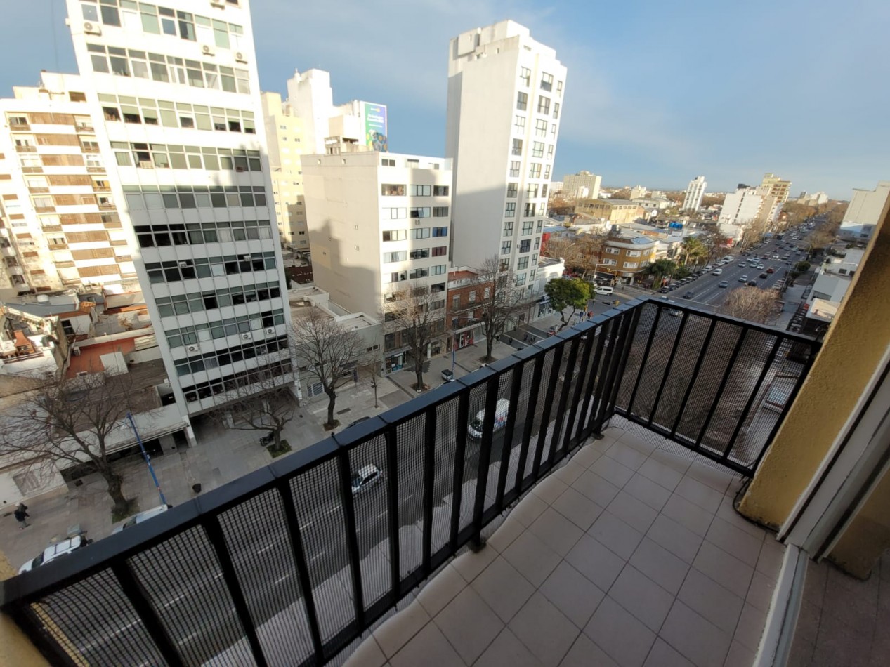 VENTA DOS AMBIENTES CON BALCON - PLAZA MITRE -