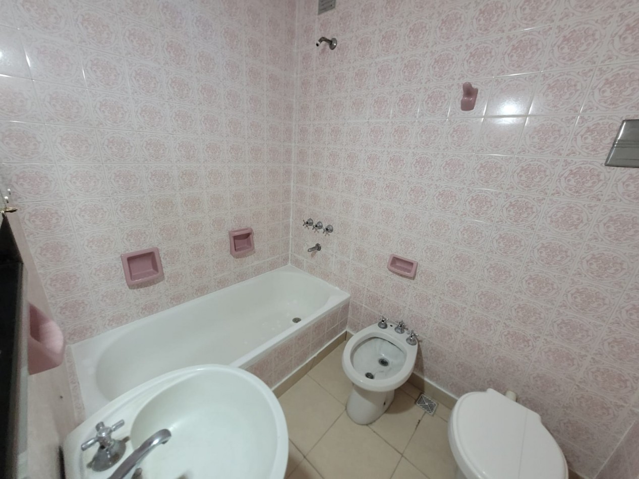 VENTA DOS AMBIENTES CON BALCON - PLAZA MITRE -