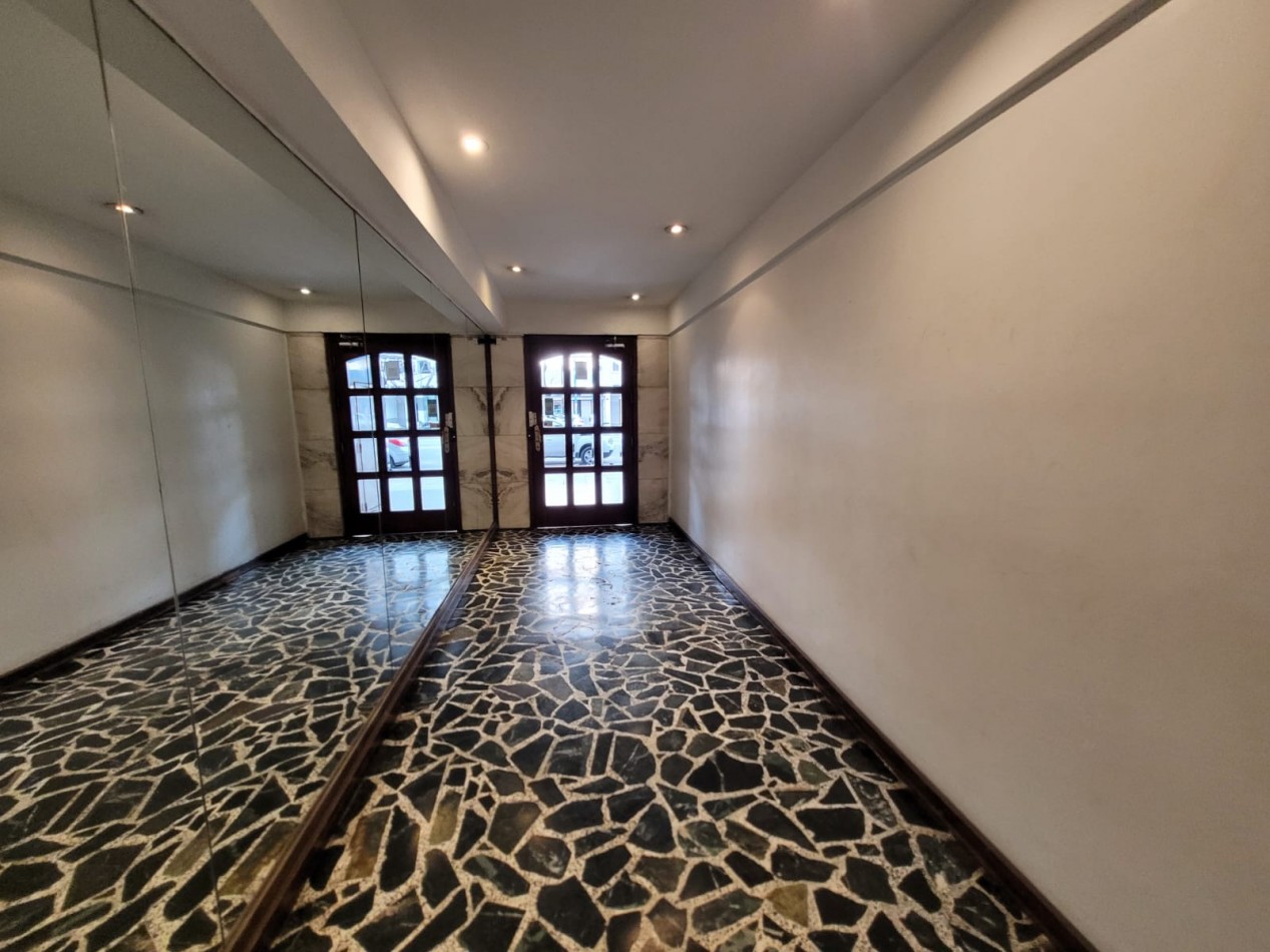 VENTA DOS AMBIENTES CON BALCON - PLAZA MITRE -