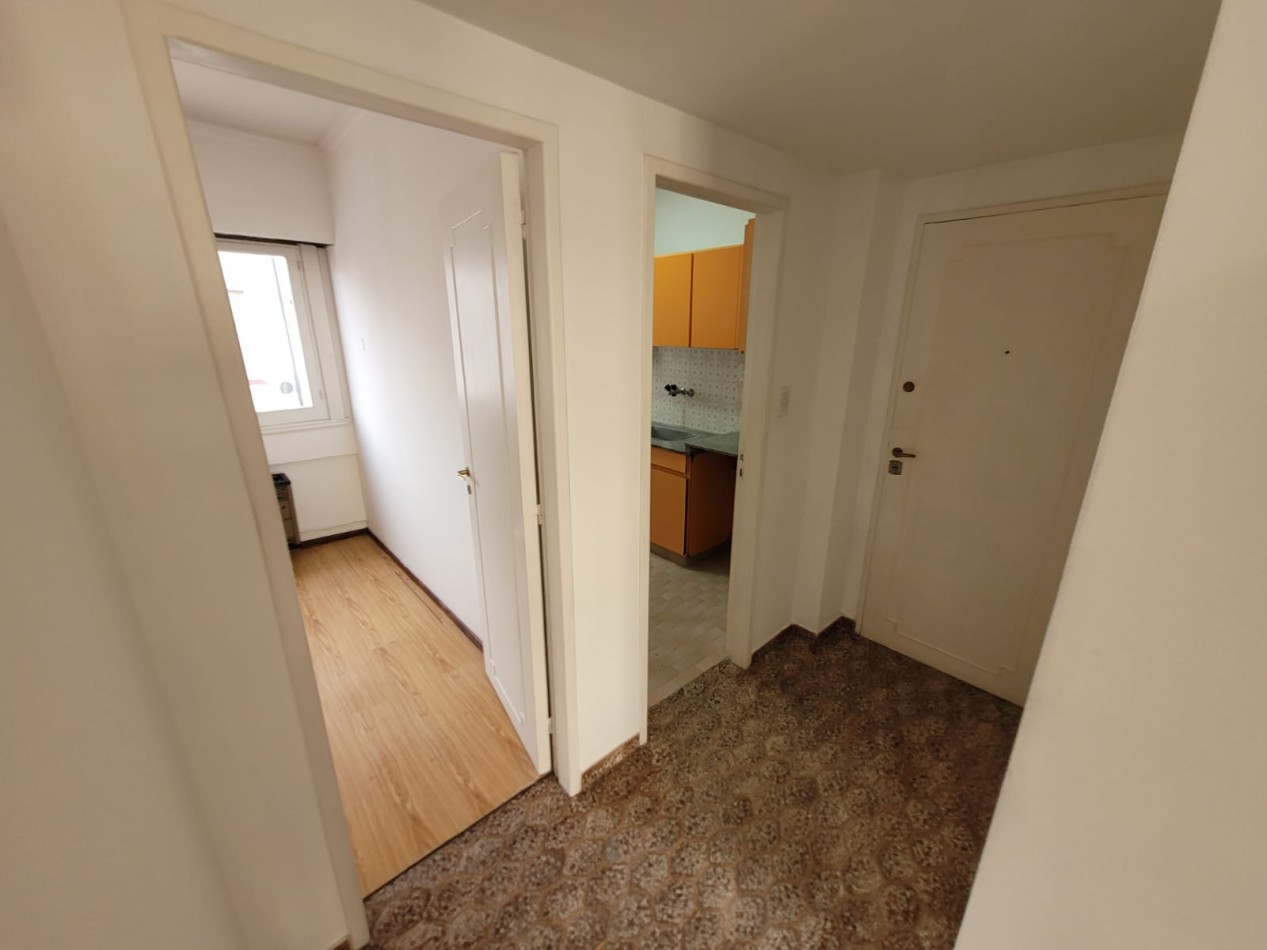 VENTA DOS AMBIENTES CON BALCON - PLAZA MITRE -