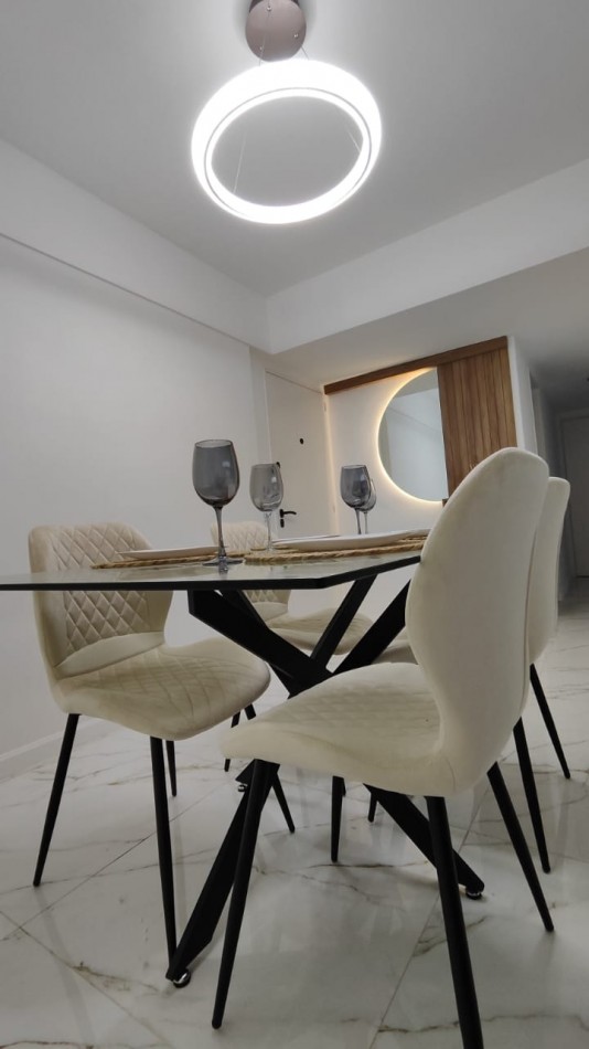VENTA 3 AMBIENTES CON BALCON Y COCHERA-CENTRO-