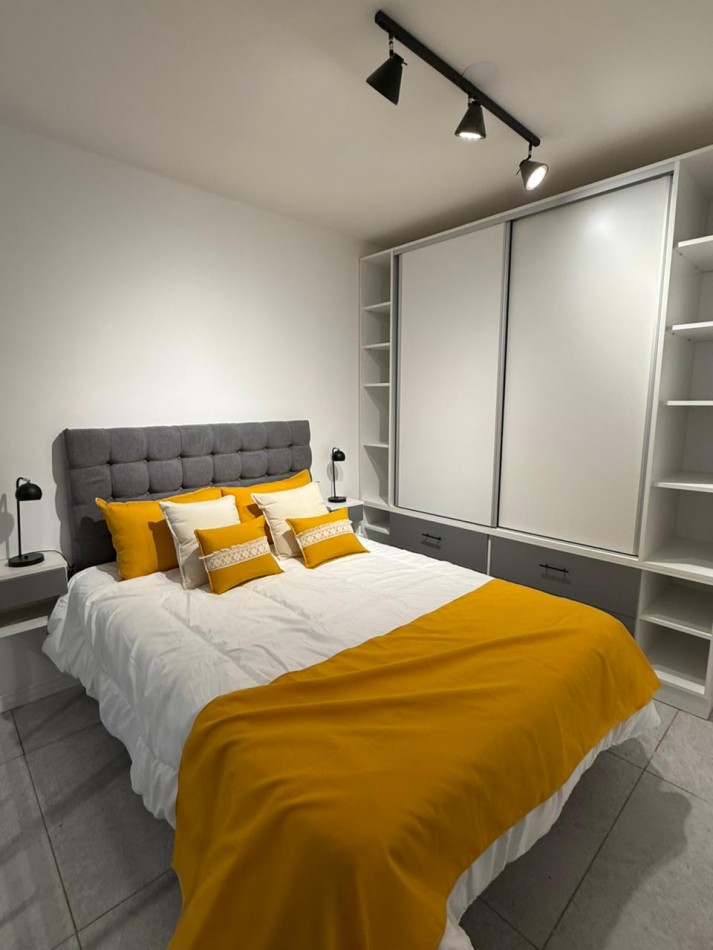 VENTA MONOAMBIENTE CON BALCON - PLAZA MITRE-