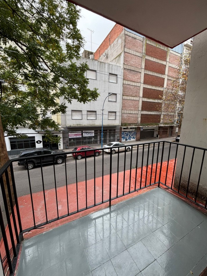 VENTA DOS AMBIENTES CON BALCON Y PATIO ZONA GUEMES