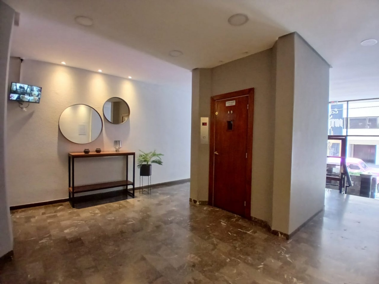 VENTA DOS AMBIENTES RECICLADO CON BALCON -PLAZA MITRE-