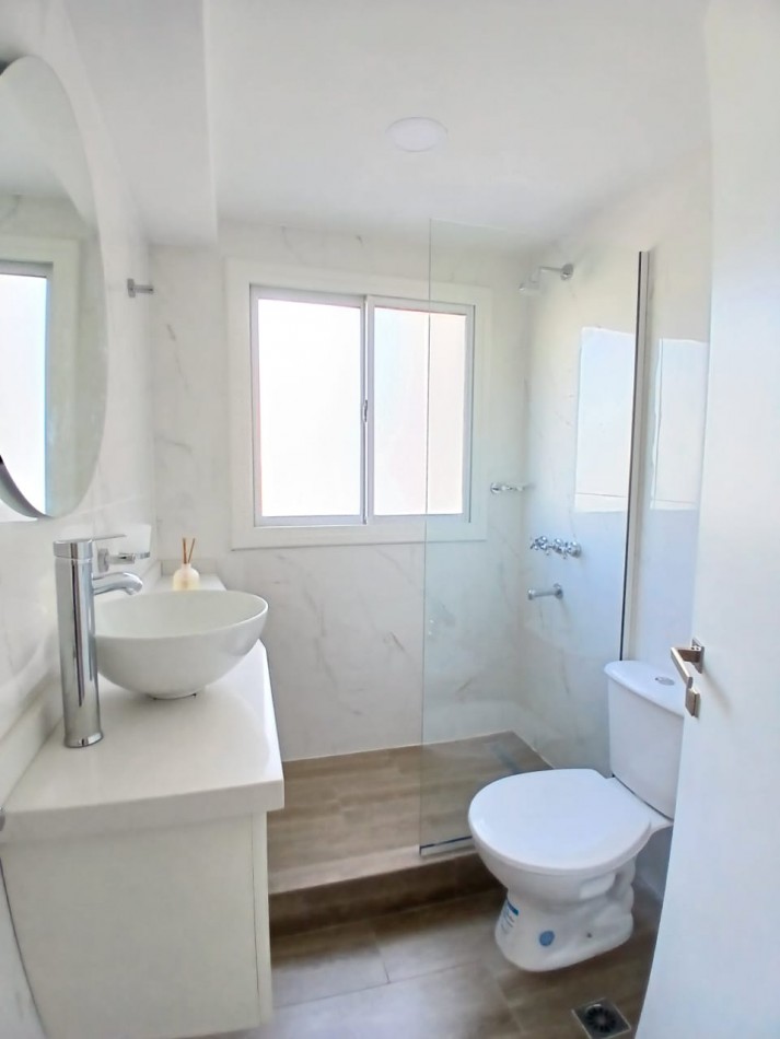 VENTA DOS AMBIENTES RECICLADO CON BALCON -PLAZA MITRE-
