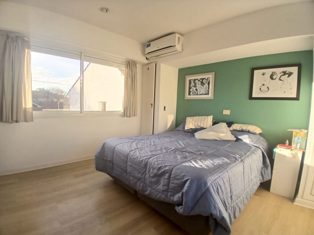 CASA 4 AMBIENTES EN DOS PLANTAS CON JARDIN - PARQUE LURO -