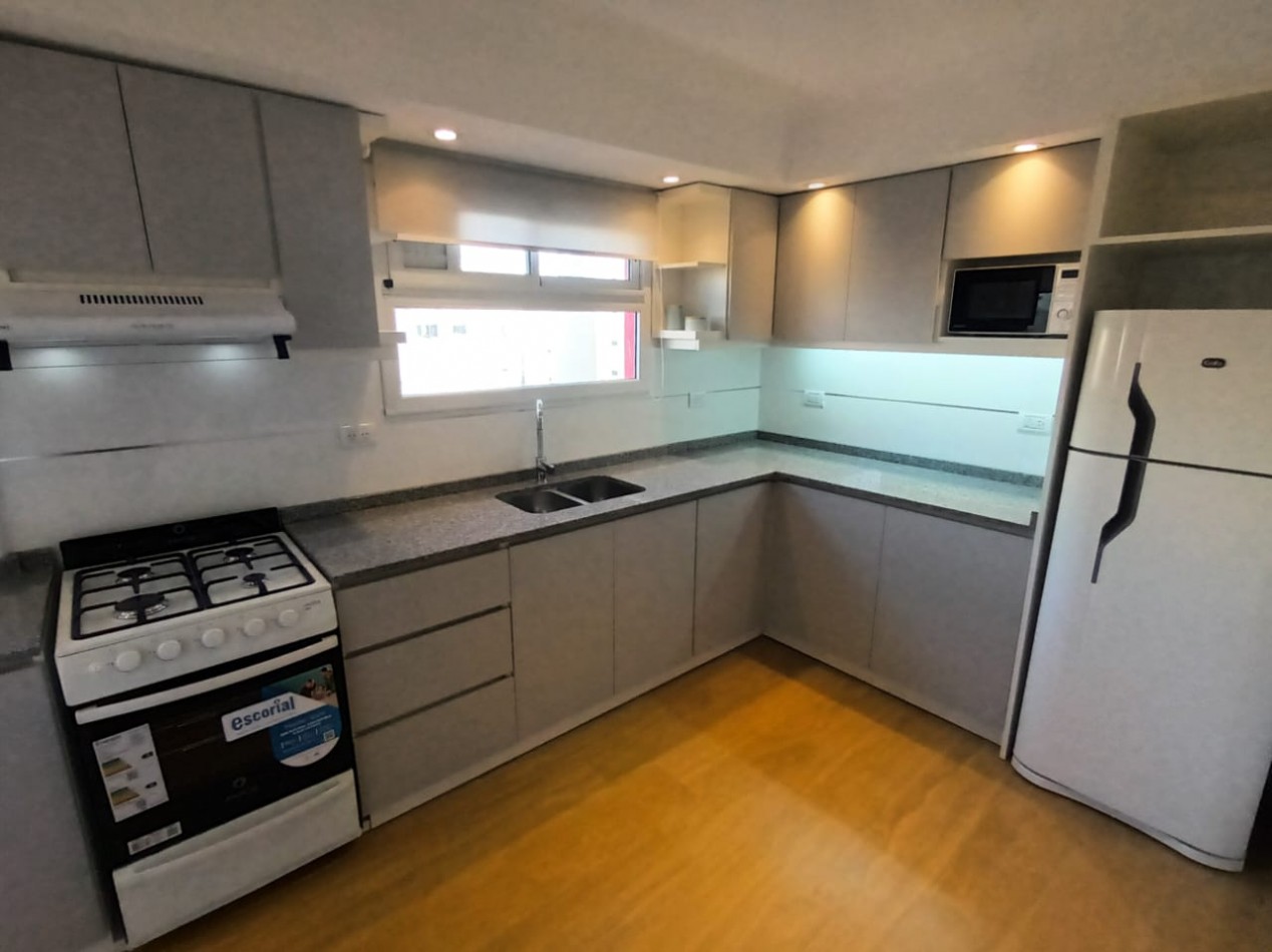 VENTA 3 AMBIENTES CON BALCON Y COCHERA -PLAZA MITRE -