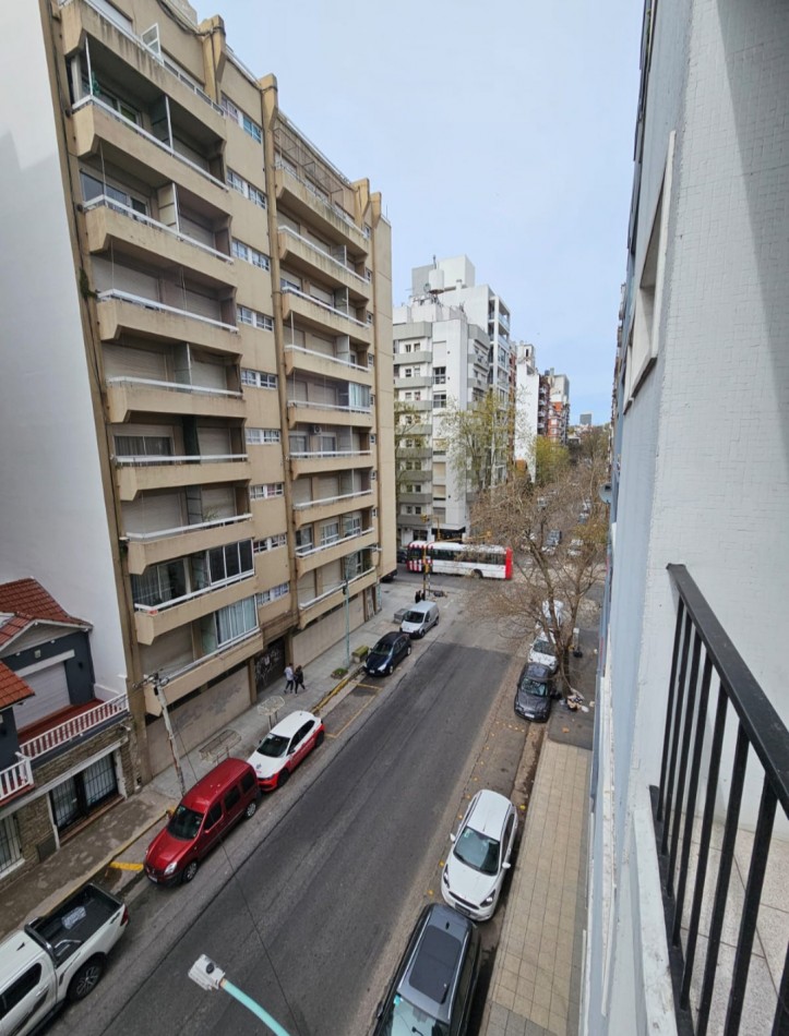 VENTA 2 AMBIENTES CON BALCON - ZONA ALDREY-