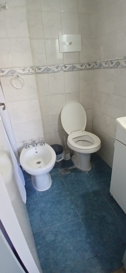 VENTA MONOAMBIENTE CON COCHERA - PLAZA COLON -