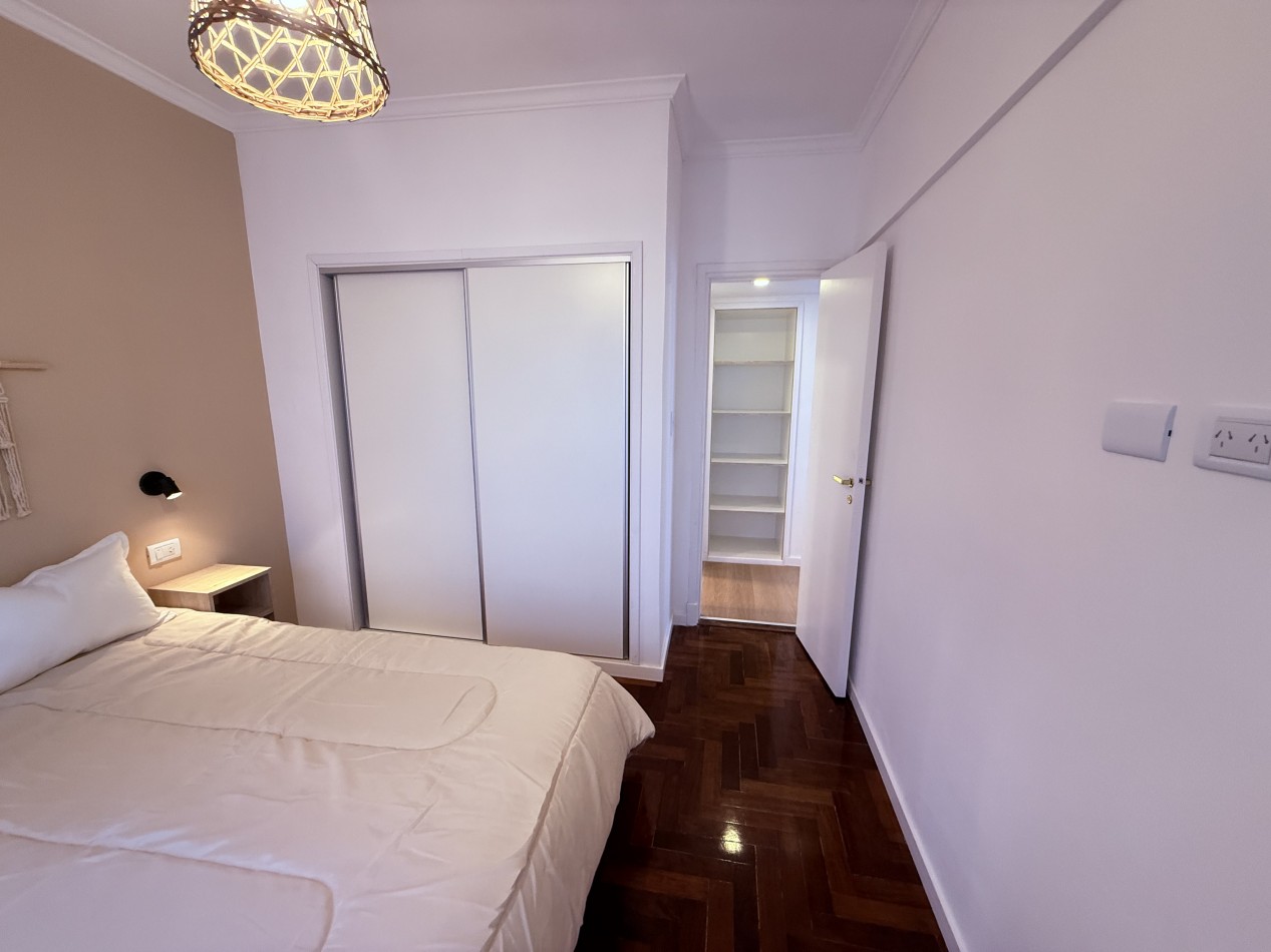 VENTA DOS AMBIENTES CON DOS PATIOS!! - CENTRO-