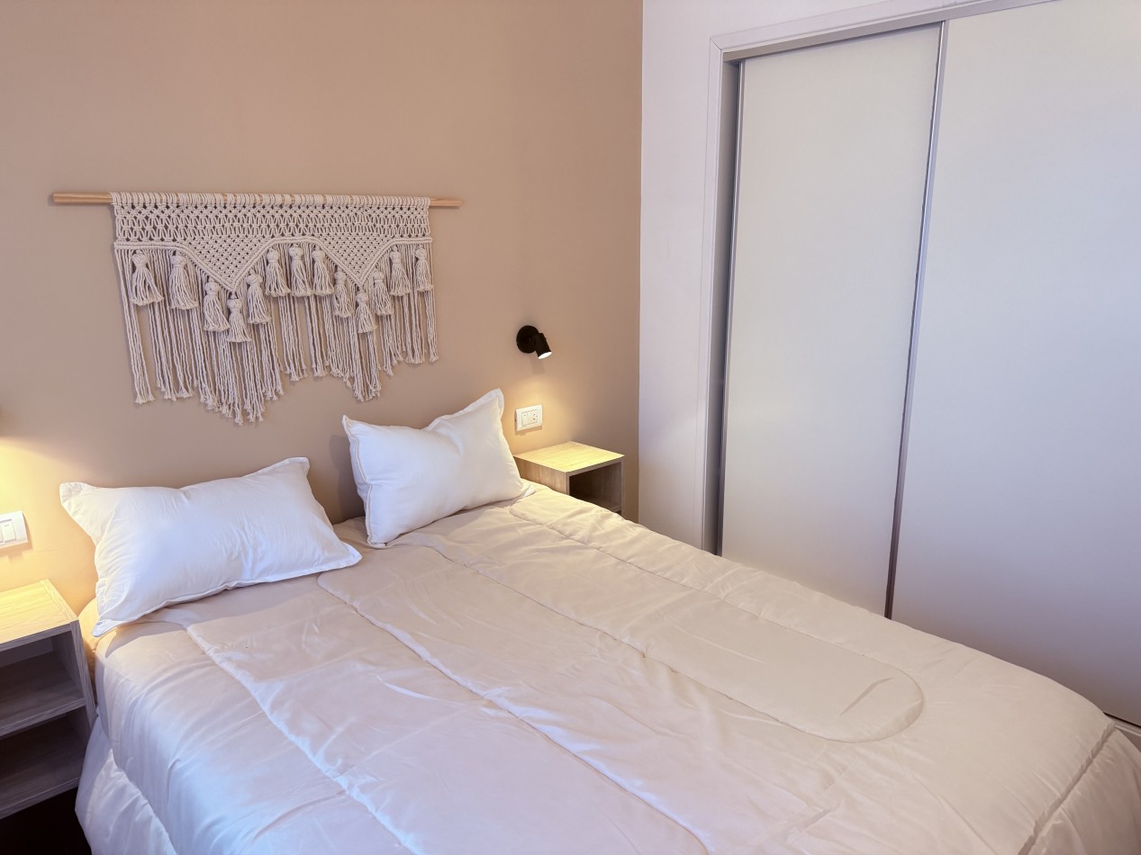 VENTA DOS AMBIENTES CON DOS PATIOS!! - CENTRO-