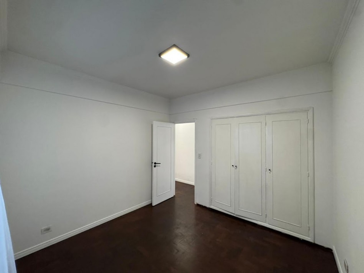 VENTA 3 AMBIENTES CON DEPENDENCIA - Plaza Colon -